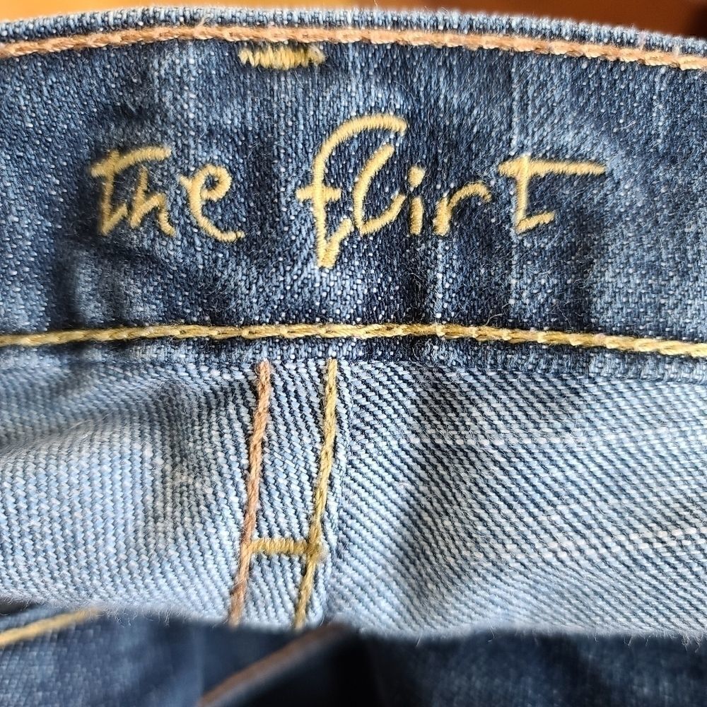Old Navy The Flirt  - Picture 5 of 5
